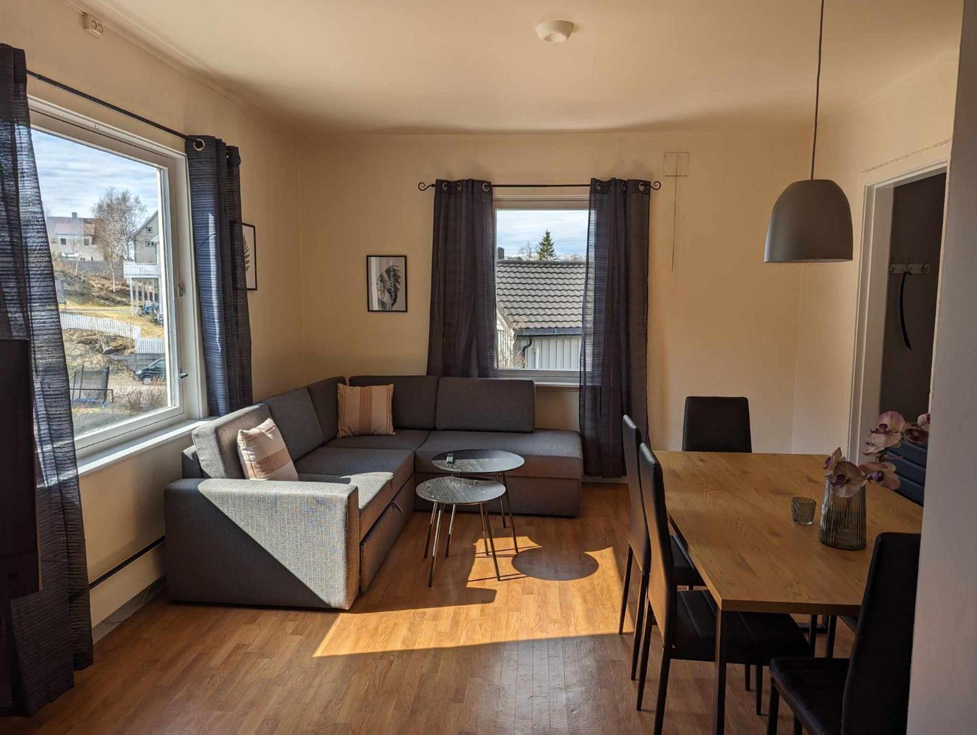 Railside Track Apartment Narvik Eksteriør billede