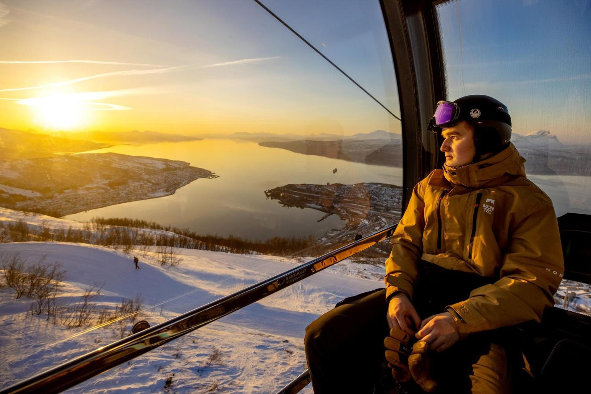 Railside Track Apartment Narvik Eksteriør billede